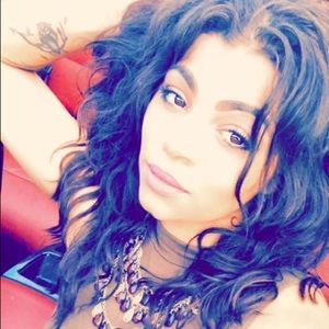 Meet your Posher, Melzina